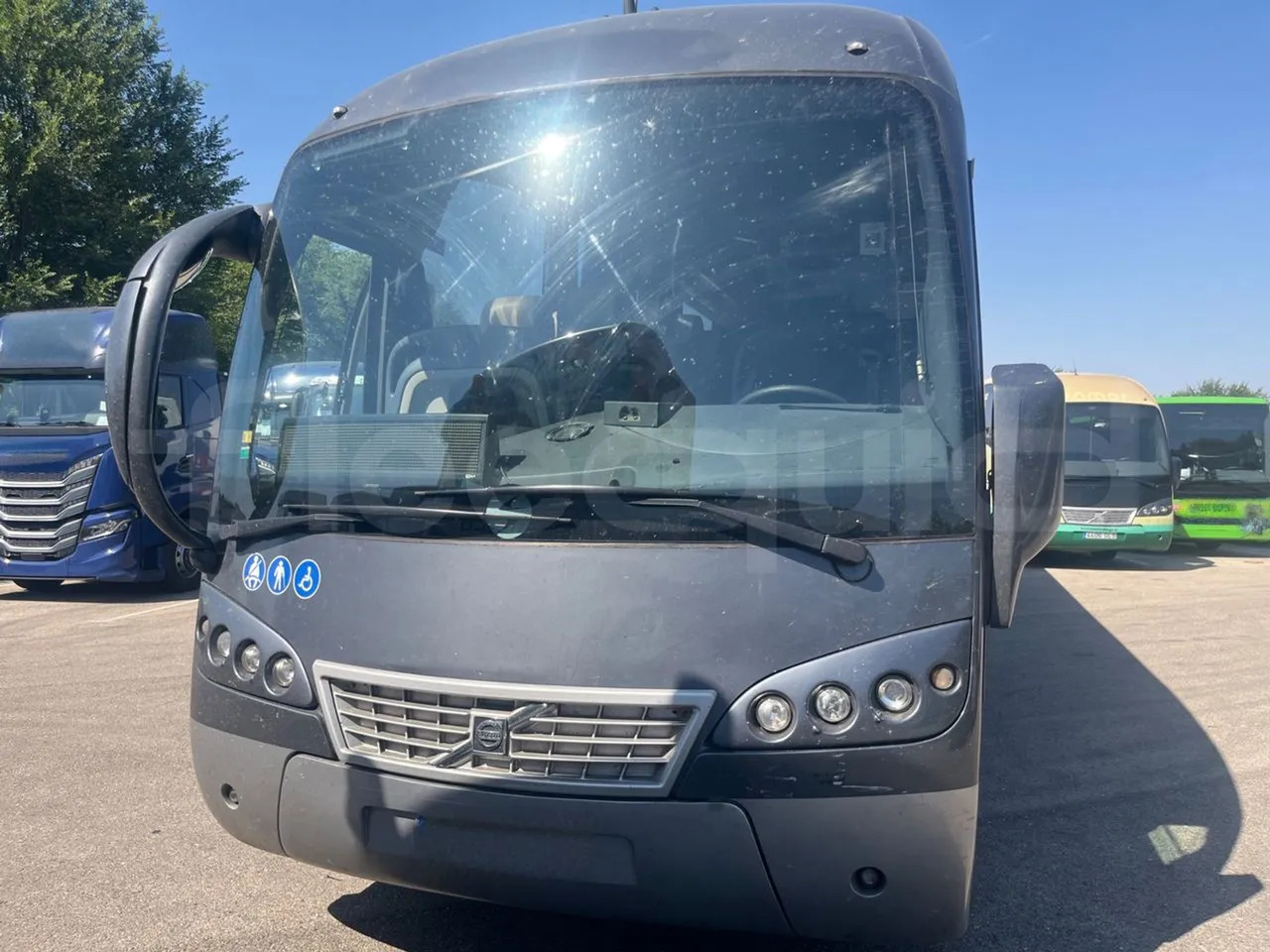 Volvo B12B - Coach: picture 2 Volvo B12B - Coach: picture 2