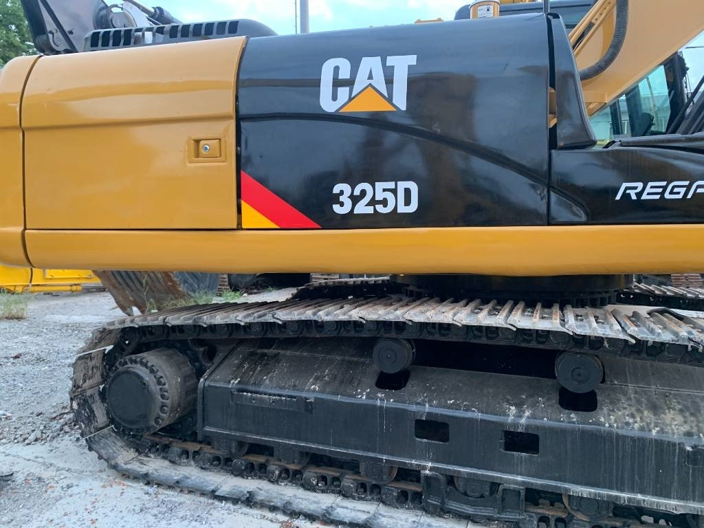 CAT 325 D - Crawler excavator: picture 1 CAT 325 D - Crawler excavator: picture 1