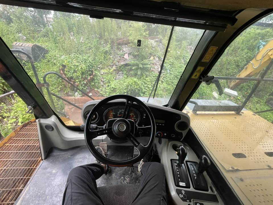 Rigid dumper/ Rock truck Caterpillar Cat 773f: picture 13