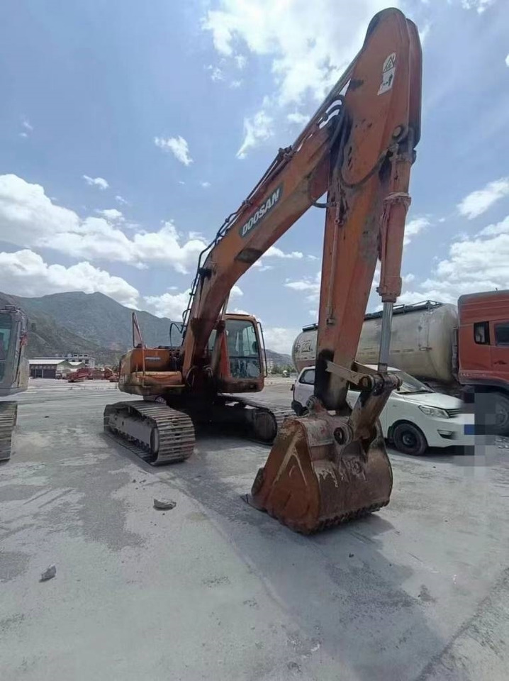 Doosan DH225LC-9 - Crawler excavator: picture 2 Doosan DH225LC-9 - Crawler excavator: picture 2