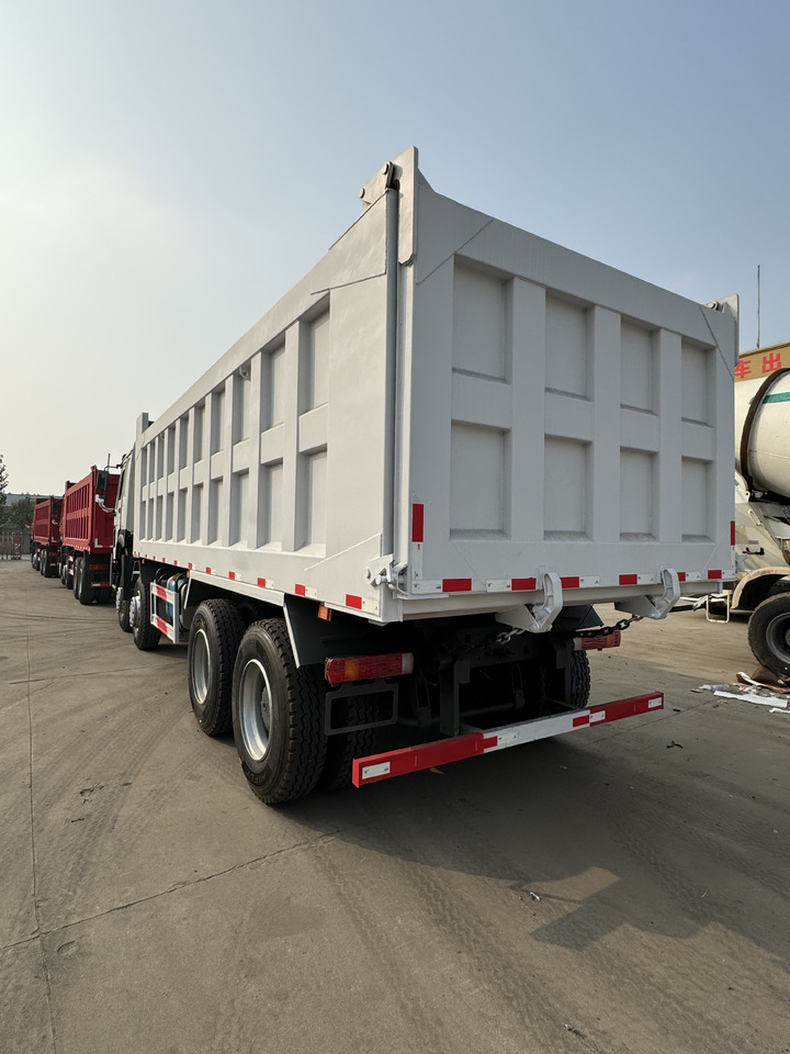 HOWO 8x4 - Dumper: picture 3 HOWO 8x4 - Dumper: picture 3