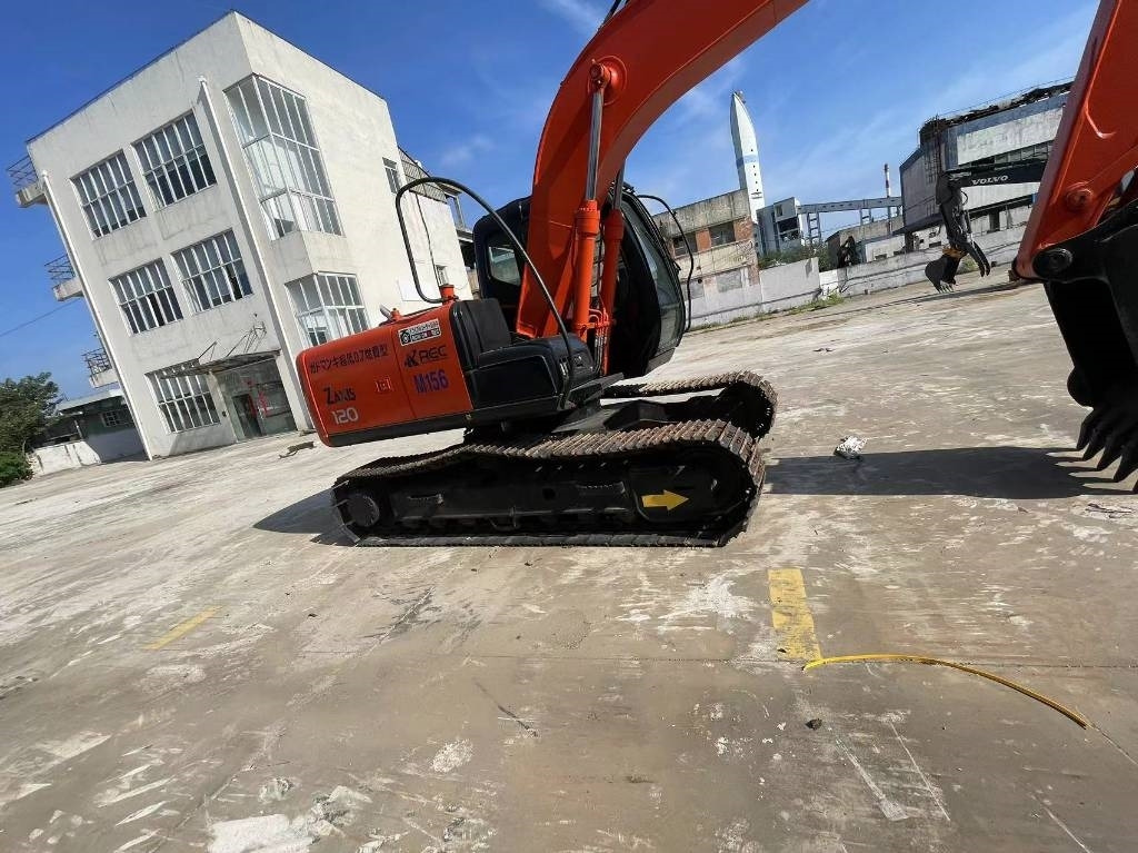 Hitachi ZX 120 - Crawler excavator: picture 3 Hitachi ZX 120 - Crawler excavator: picture 3