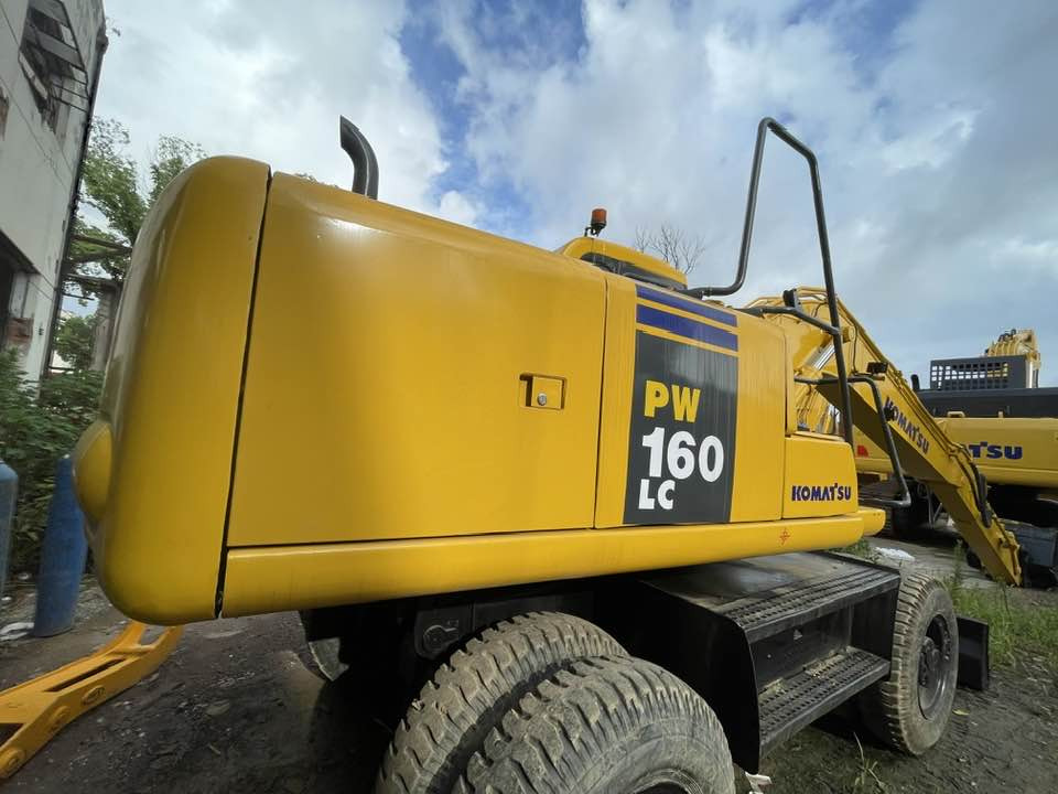 Komatsu PC160LC - Wheel excavator: picture 3 Komatsu PC160LC - Wheel excavator: picture 3