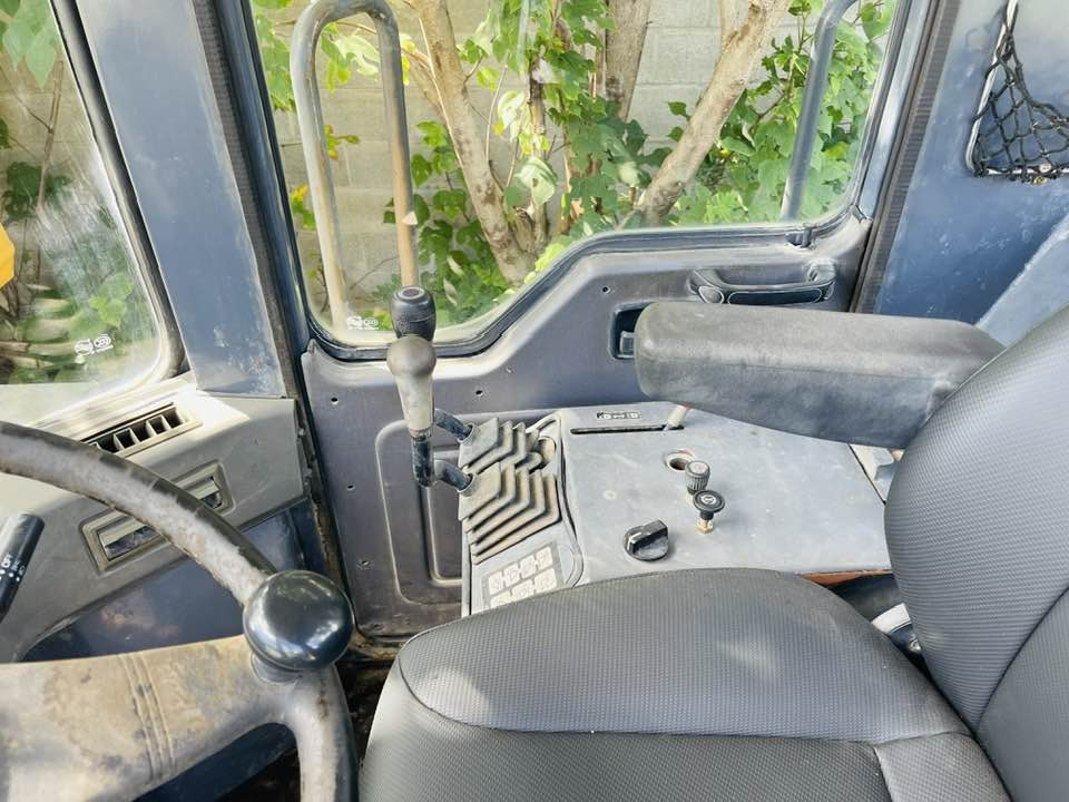 Komatsu WA380-8 - Wheel loader: picture 2 Komatsu WA380-8 - Wheel loader: picture 2