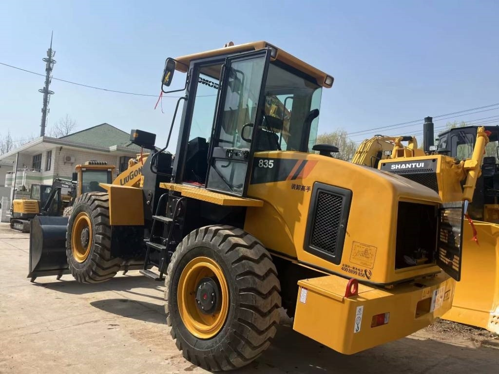 Crawler excavator Liugong 835: picture 1