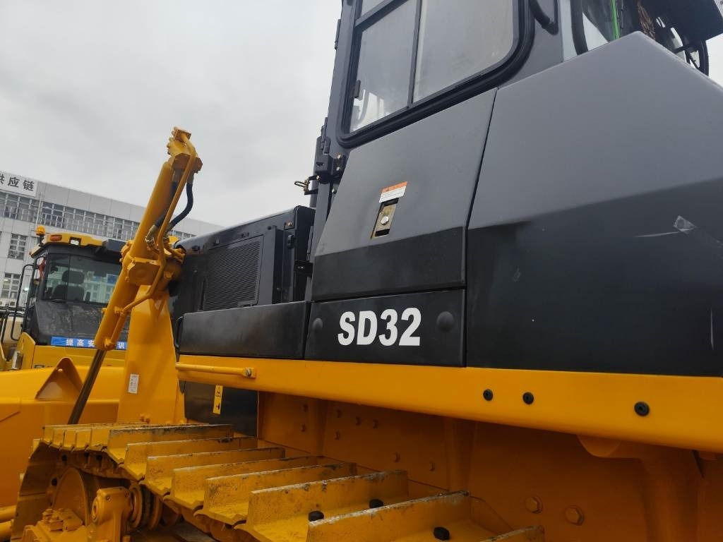 Shantui SD32 - Bulldozer: picture 3 Shantui SD32 - Bulldozer: picture 3