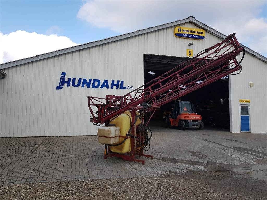 Hardi 1200L, 20 M. MED EL - Tractor mounted sprayer: picture 1 Hardi 1200L, 20 M. MED EL - Tractor mounted sprayer: picture 1