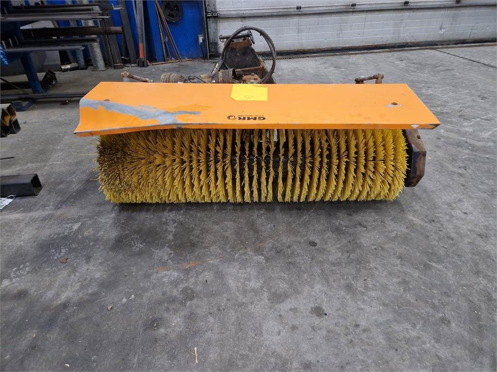 Stensballe GMR FF1300LS - Broom: picture 2 Stensballe GMR FF1300LS - Broom: picture 2