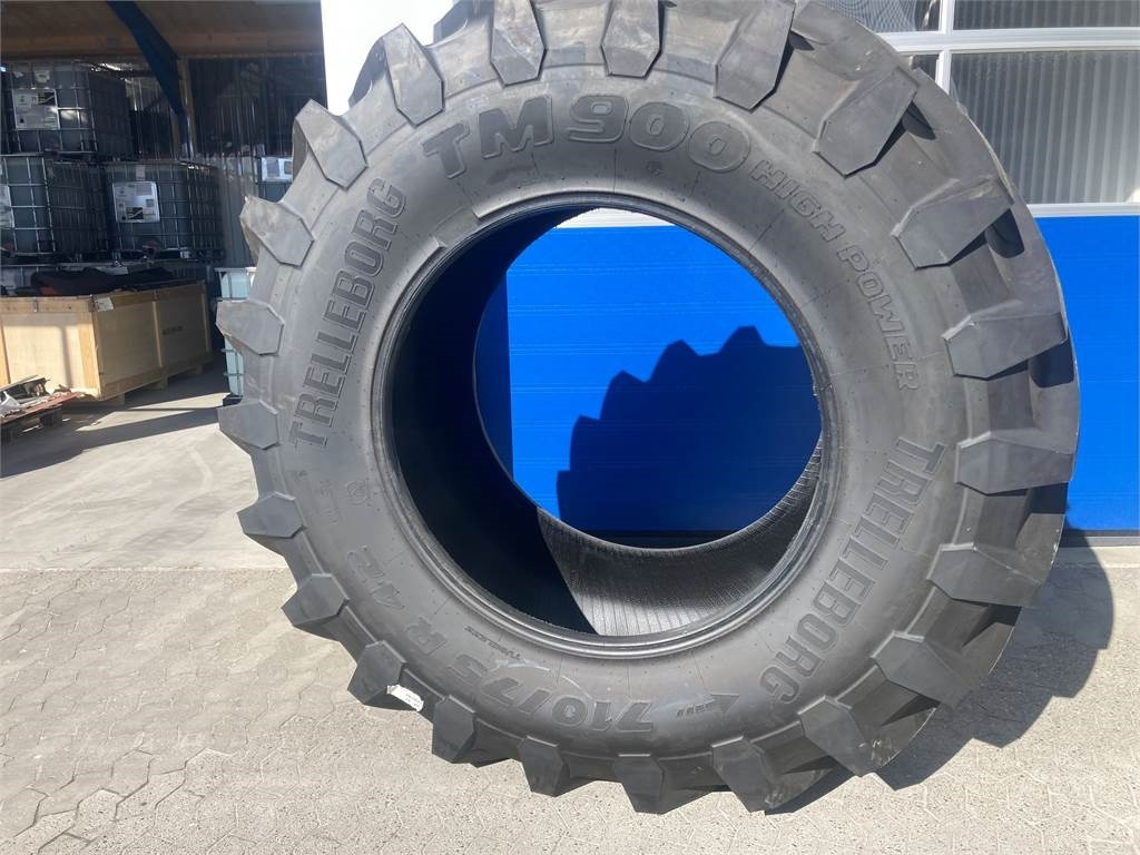 Trelleborg 710/75R42 TRELLEBOR - Tire for Agricultural machinery: picture 1 Trelleborg 710/75R42 TRELLEBOR - Tire for Agricultural machinery: picture 1