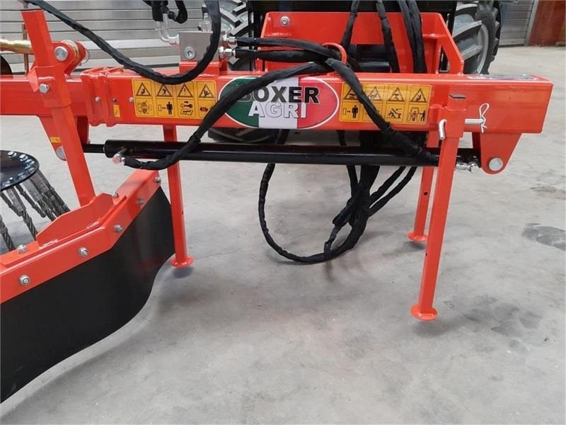 - - - BOXER BØRSTE RENSER - Attachment for Construction machinery: picture 4 - - - BOXER BØRSTE RENSER - Attachment for Construction machinery: picture 4