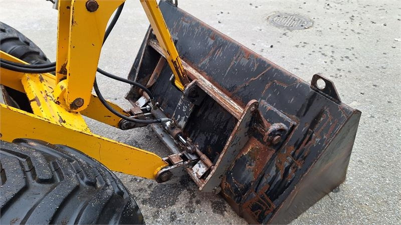 InTrac l40 - Compact loader: picture 5 InTrac l40 - Compact loader: picture 5