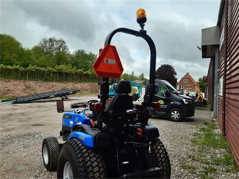 Solis 26 hst  - Municipal tractor: picture 4 Solis 26 hst  - Municipal tractor: picture 4