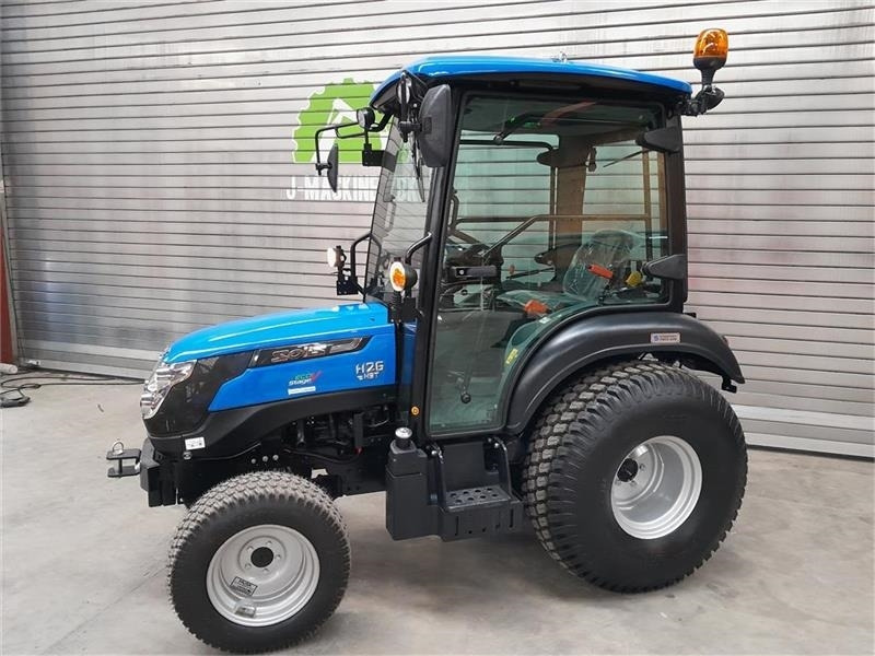 Solis 26 med kabine - Municipal tractor: picture 1 Solis 26 med kabine - Municipal tractor: picture 1