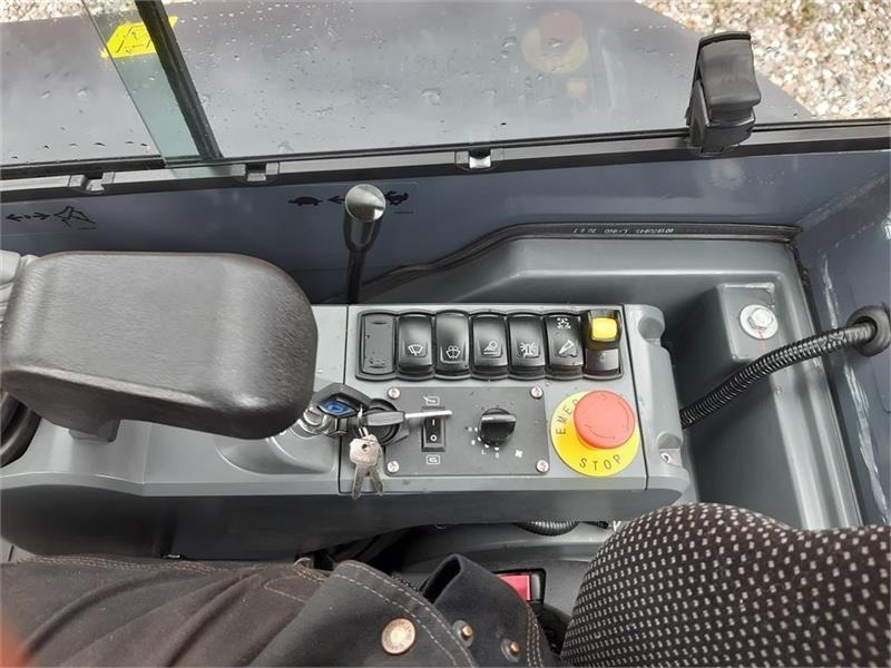 Leasing of XCMG xe27e  XCMG xe27e: picture 6