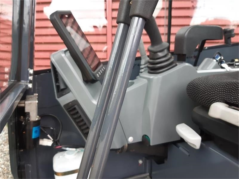 Leasing of XCMG xe27e  XCMG xe27e: picture 11