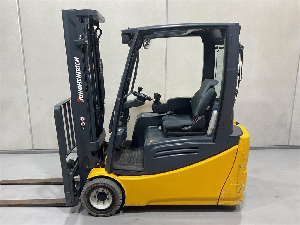 Jungheinrich EFG 220 SP 330ZZ - Electric forklift: picture 3 Jungheinrich EFG 220 SP 330ZZ - Electric forklift: picture 3