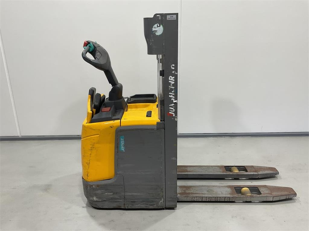 Jungheinrich ERC 212 - Stacker: picture 1 Jungheinrich ERC 212 - Stacker: picture 1