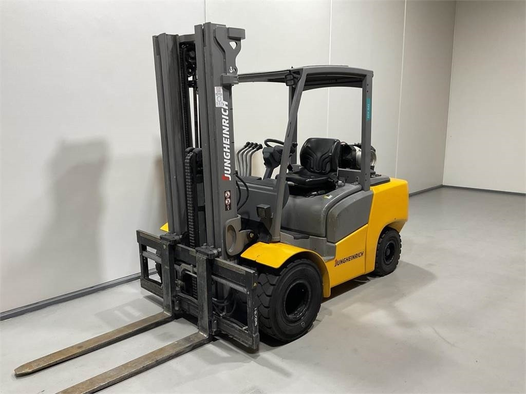 Jungheinrich TFG 435 - LPG forklift: picture 4 Jungheinrich TFG 435 - LPG forklift: picture 4