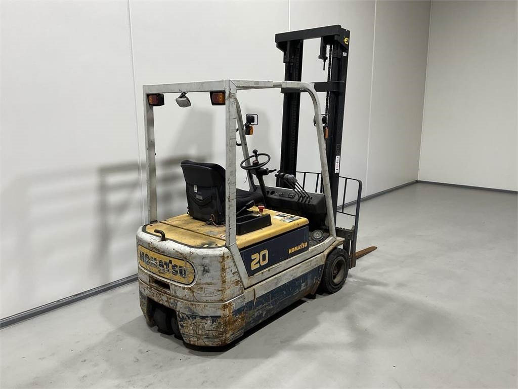 Komatsu FB20M-2E - Electric forklift: picture 2 Komatsu FB20M-2E - Electric forklift: picture 2