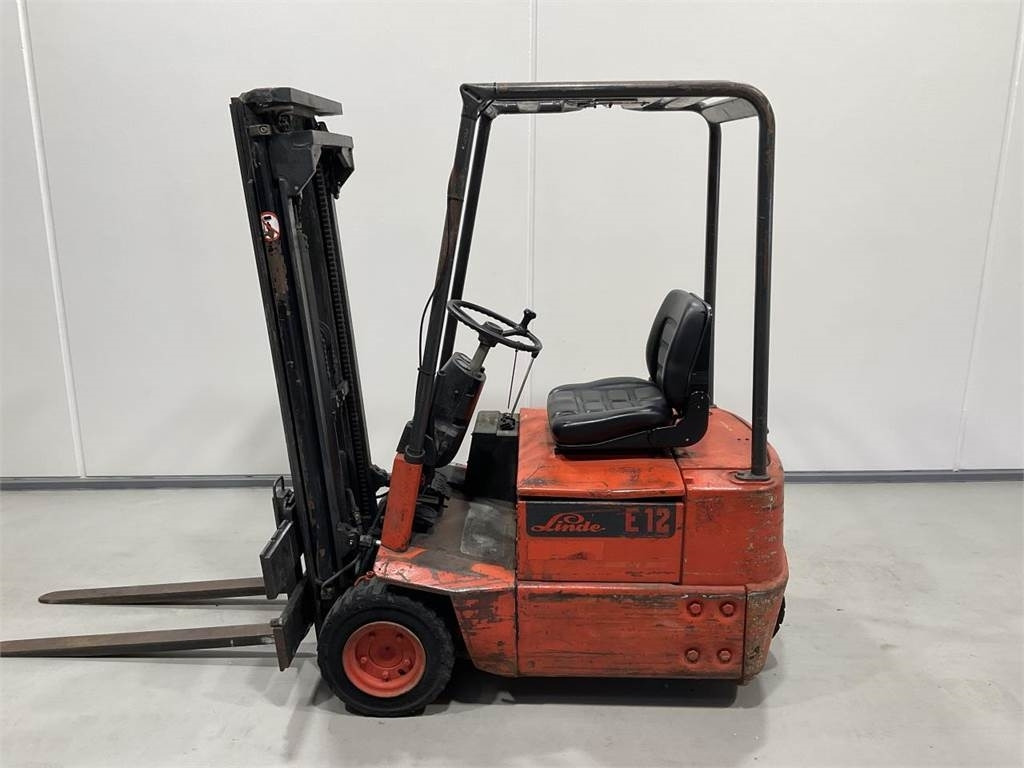 Linde E12 - Electric forklift: picture 3 Linde E12 - Electric forklift: picture 3