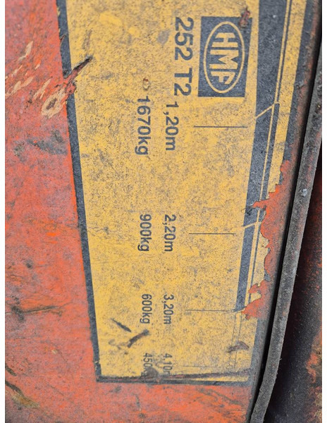 HMF 252-T2 with 2 hydraulic extensions - Loader crane: picture 4 HMF 252-T2 with 2 hydraulic extensions - Loader crane: picture 4