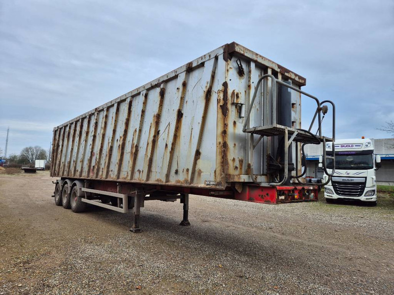 KEL-BERG 71 M3 // Tipper - Tipper semi-trailer: picture 1 KEL-BERG 71 M3 // Tipper - Tipper semi-trailer: picture 1