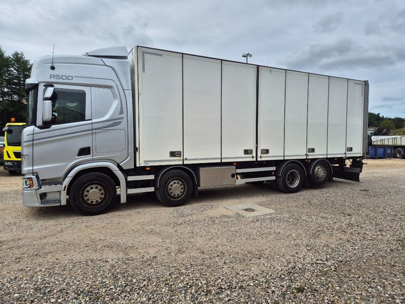 Scania R 500 8x2 //Rampe// Underboring - Box truck: picture 1 Scania R 500 8x2 //Rampe// Underboring - Box truck: picture 1