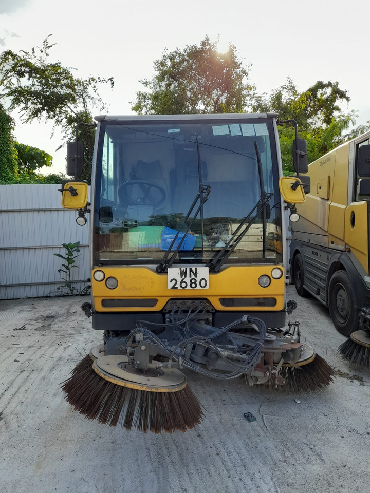 Bucher CityCat 5006 - Road sweeper: picture 2 Bucher CityCat 5006 - Road sweeper: picture 2