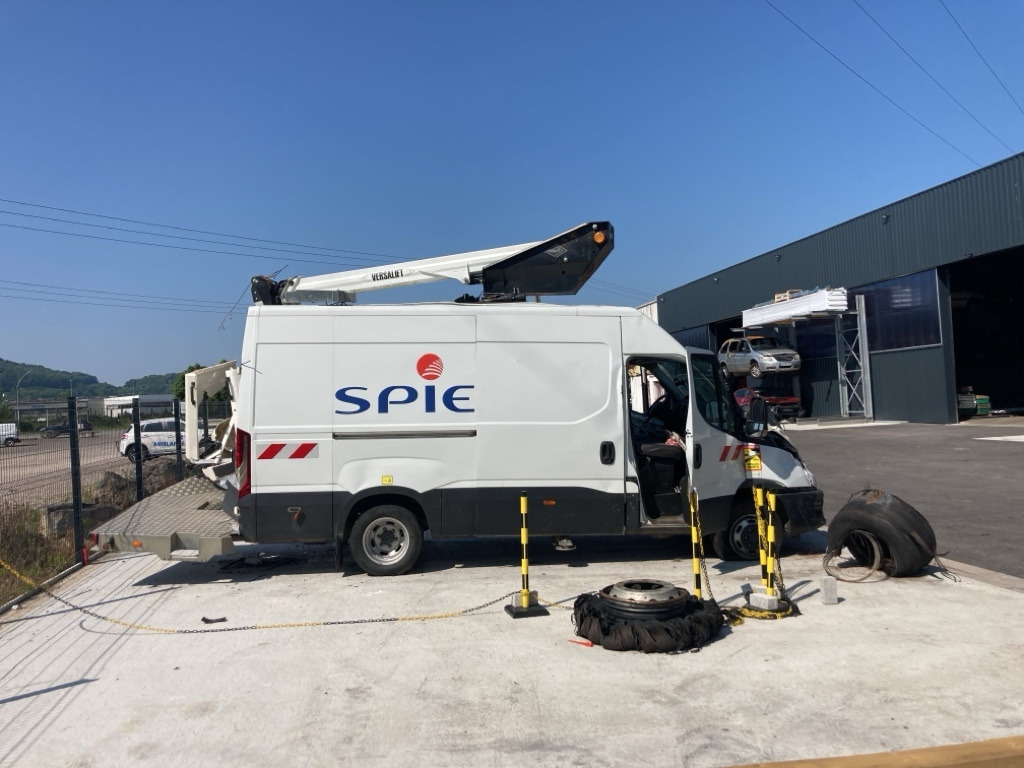 IVECO DAILY FOURGON 50C18 - Truck mounted aerial platform: picture 2 IVECO DAILY FOURGON 50C18 - Truck mounted aerial platform: picture 2