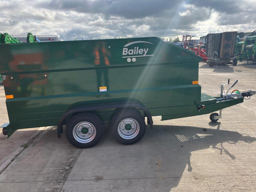 New Farm trailer Bailey Fuel Bowser: picture 6