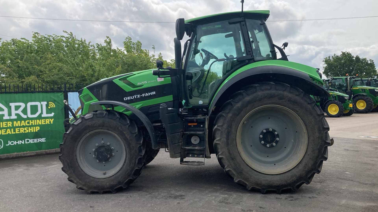 Deuts-Fahr 6215RC - Farm tractor: picture 1 Deuts-Fahr 6215RC - Farm tractor: picture 1