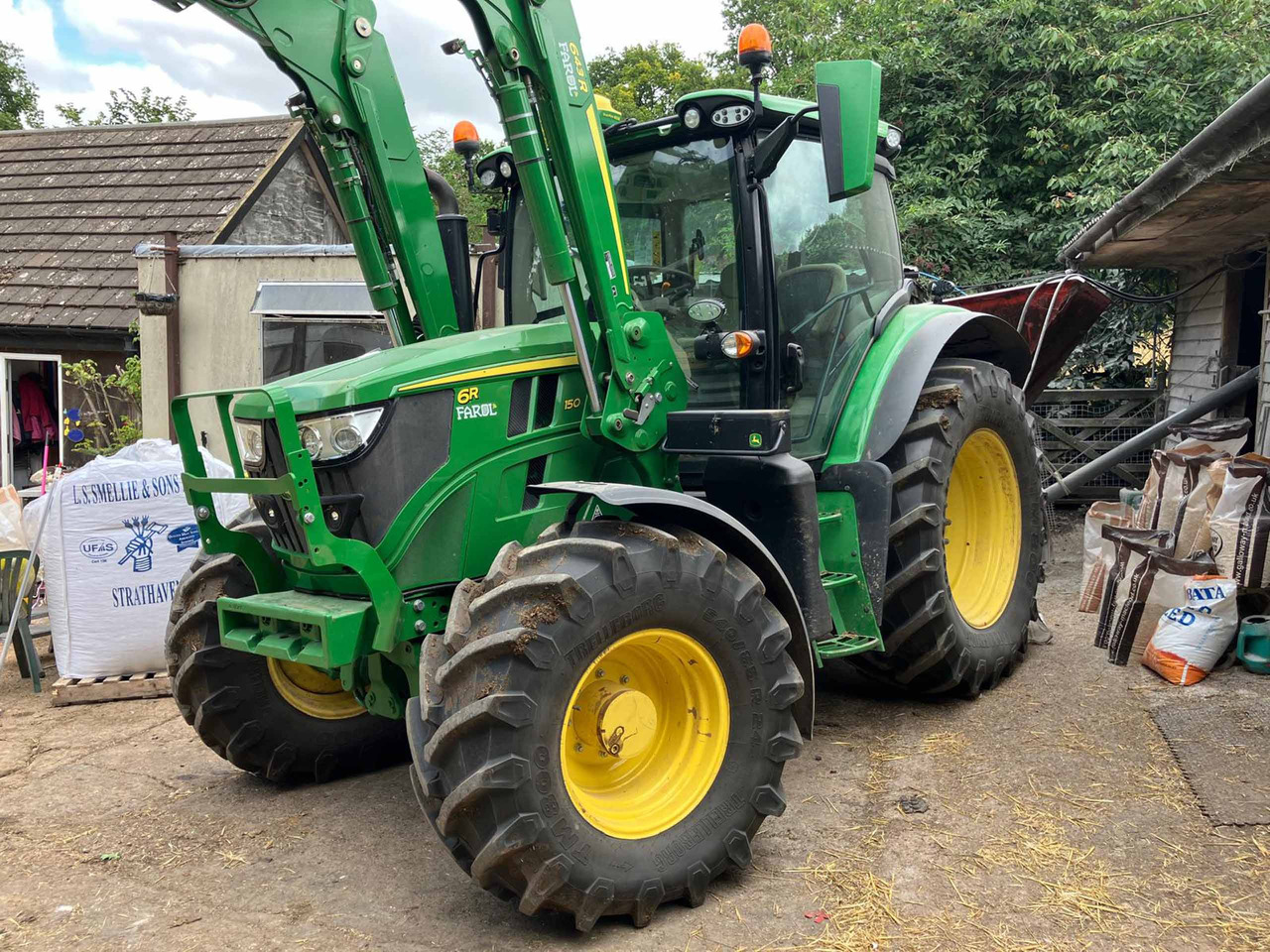 Farm tractor John Deere 6R 150 + 643R Loader: picture 6