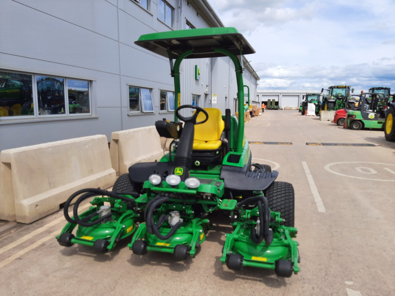 John Deere 8800A TerrainCut Mower - Garden mower: picture 2 John Deere 8800A TerrainCut Mower - Garden mower: picture 2