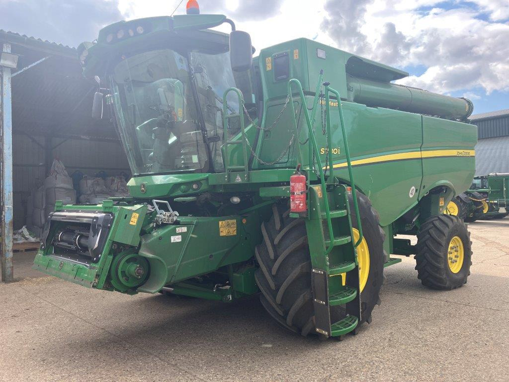 John Deere S780i HM - Combine harvester: picture 1 John Deere S780i HM - Combine harvester: picture 1