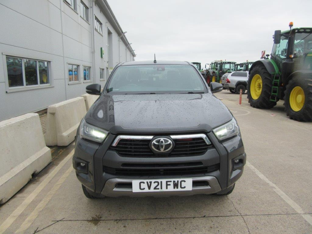 Pickup truck Toyota Hilux Invincible X: picture 9