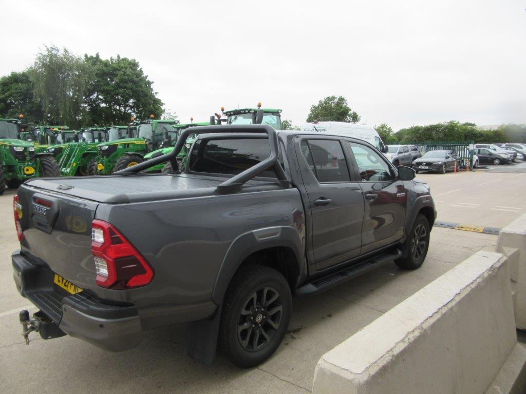 Pickup truck Toyota Hilux Invincible X: picture 7
