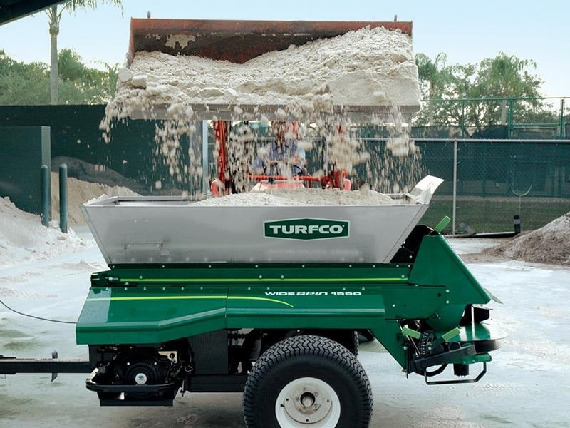 Turfco Towed 1550 WideSpin Broadcast Topdresser - Garden equipment: picture 3 Turfco Towed 1550 WideSpin Broadcast Topdresser - Garden equipment: picture 3