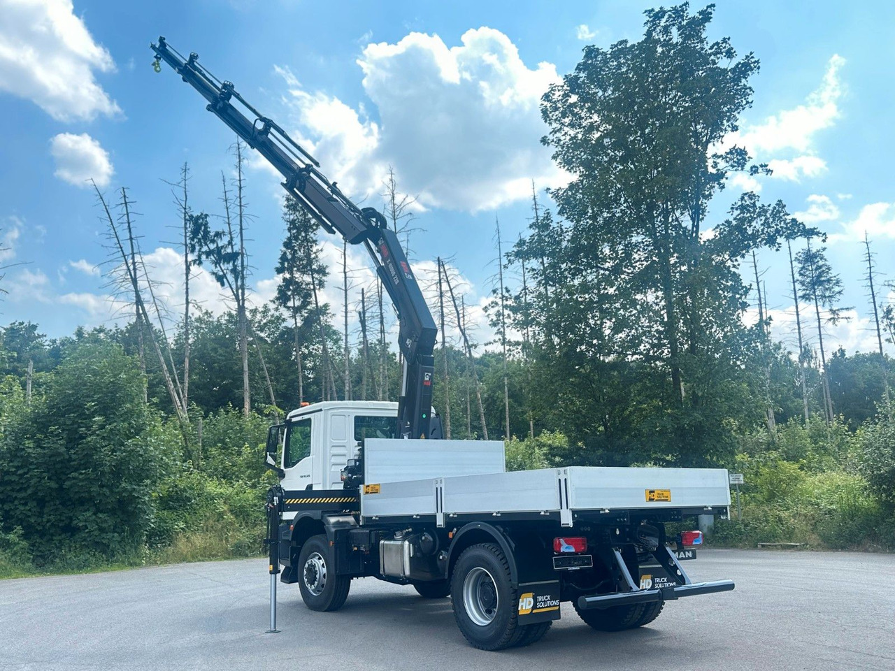MAN TGM 18.320 4x4 Euro 6e Pritsche Hiab 228-4 Kran - Dropside/ Flatbed truck, Crane truck: picture 4 MAN TGM 18.320 4x4 Euro 6e Pritsche Hiab 228-4 Kran - Dropside/ Flatbed truck, Crane truck: picture 4