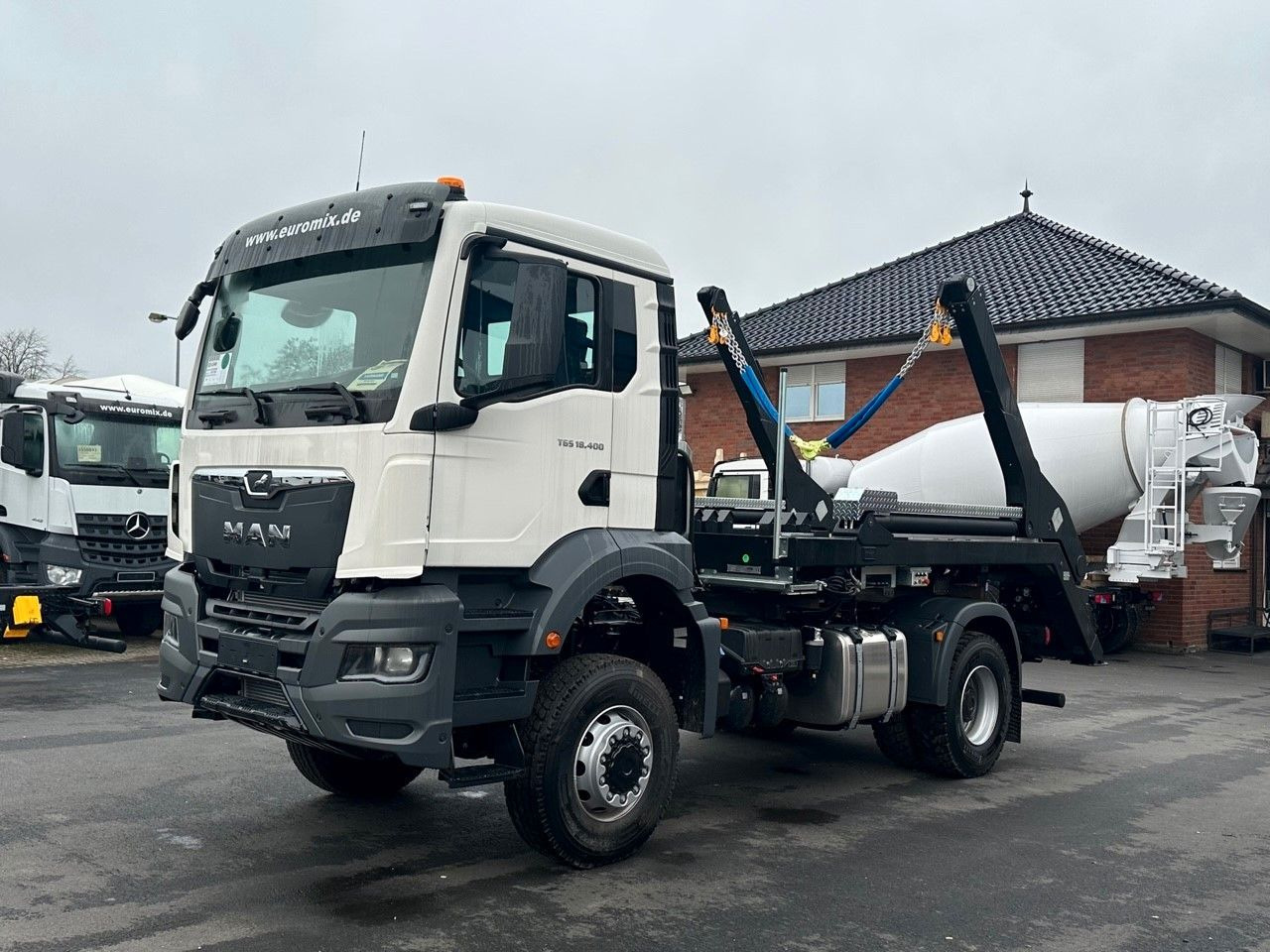 MAN TGS 18.400 4x4 Euro 6e Hyva Absetzkipper - Tipper, Crane truck: picture 1 MAN TGS 18.400 4x4 Euro 6e Hyva Absetzkipper - Tipper, Crane truck: picture 1