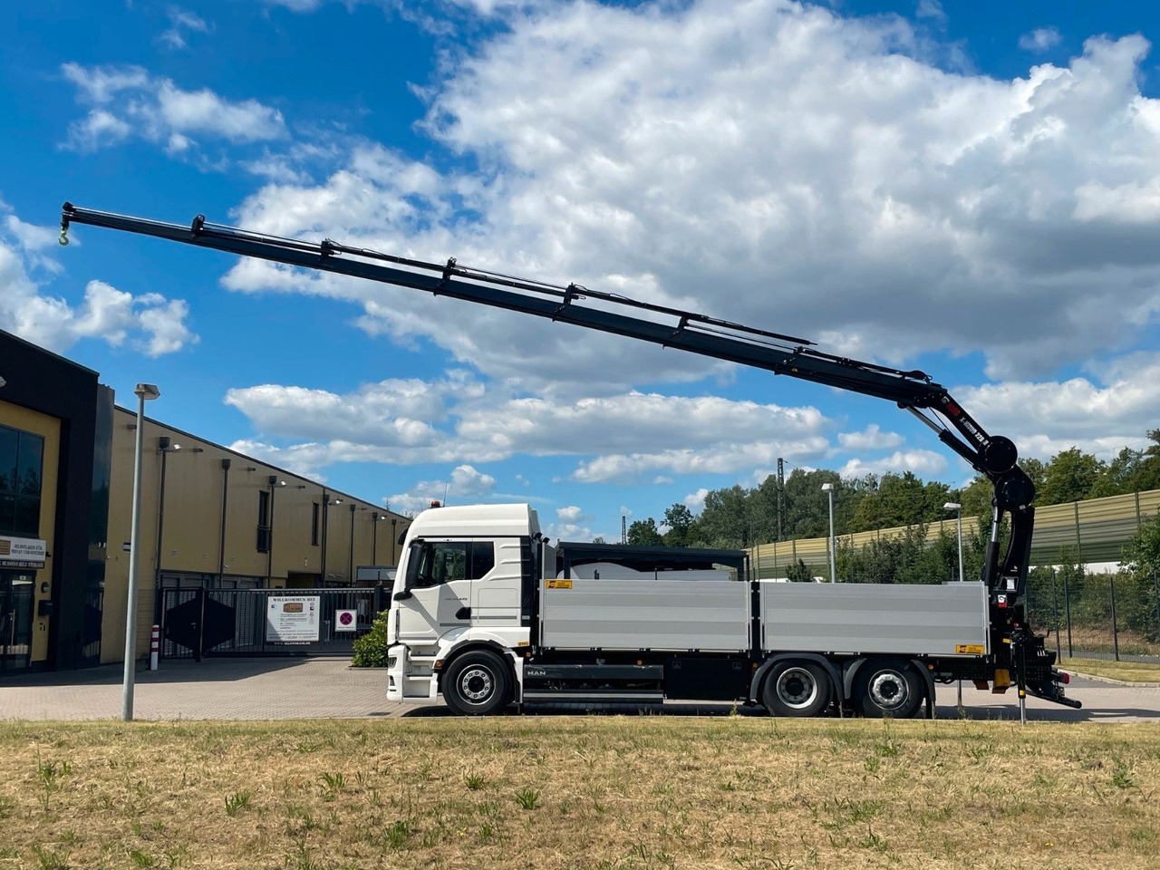 MAN TGS 26.480 /6X2 Euro6 Retarder HIAB 228 - 6 - Crane truck: picture 2 MAN TGS 26.480 /6X2 Euro6 Retarder HIAB 228 - 6 - Crane truck: picture 2