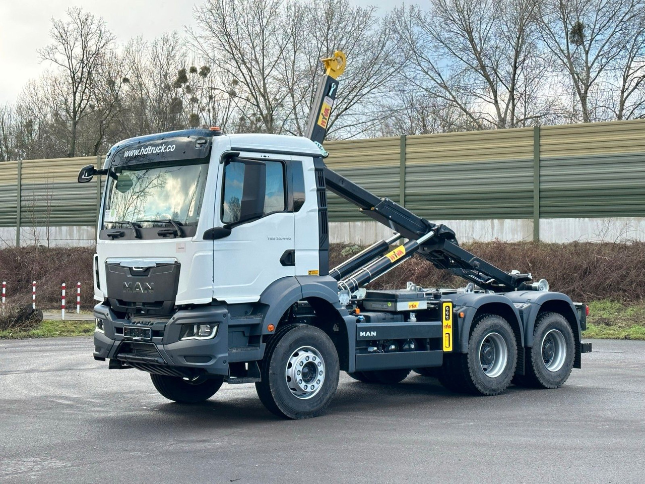 MAN TGS 33.440 6x4 Euro6e Abrollkipper Hyva - Hook lift truck, Crane truck: picture 2 MAN TGS 33.440 6x4 Euro6e Abrollkipper Hyva - Hook lift truck, Crane truck: picture 2