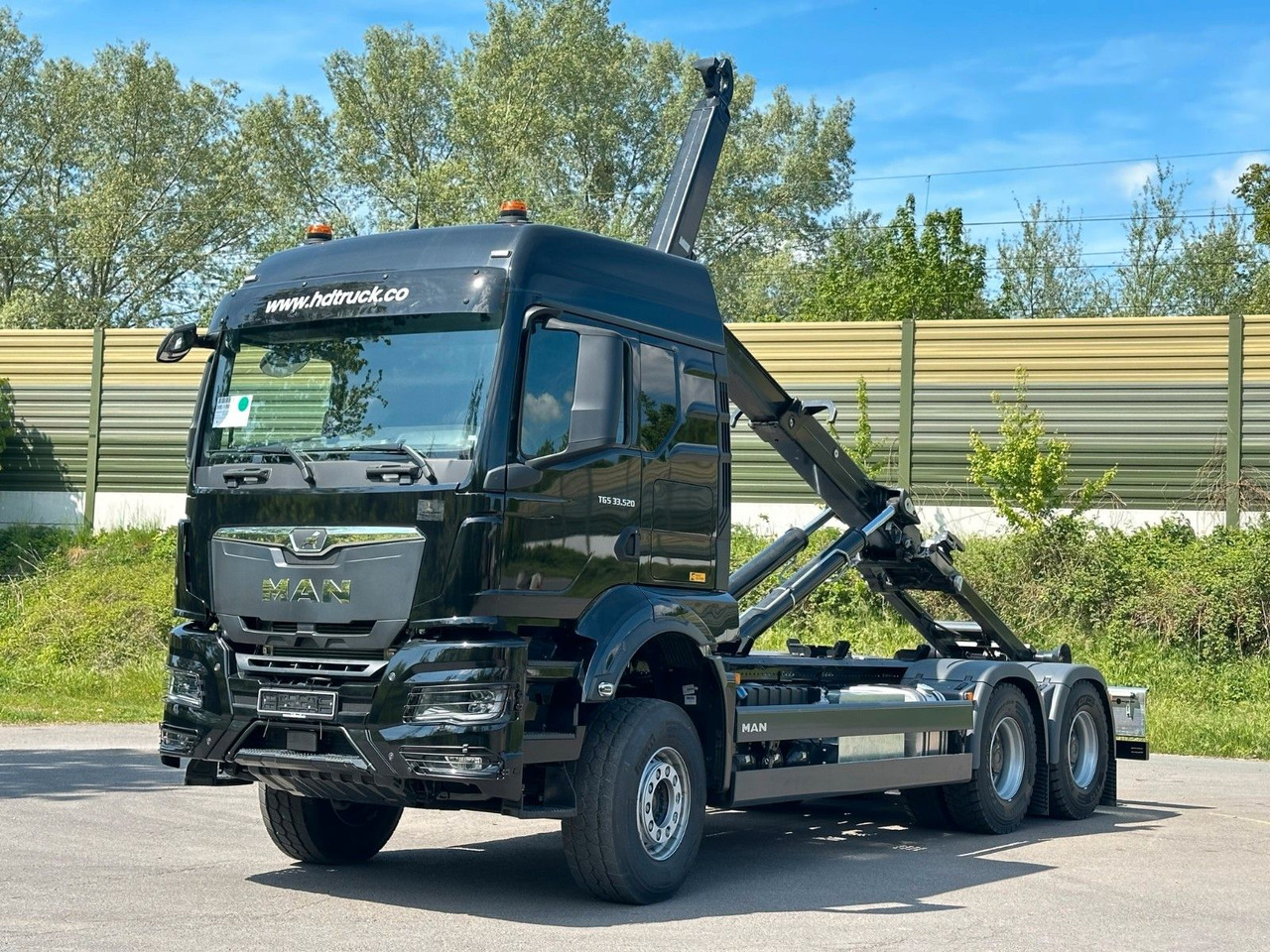 MAN TGS 33.520 6X4 Euro6e Abrollkipper MULTILIFT - Hook lift truck, Crane truck: picture 2 MAN TGS 33.520 6X4 Euro6e Abrollkipper MULTILIFT - Hook lift truck, Crane truck: picture 2