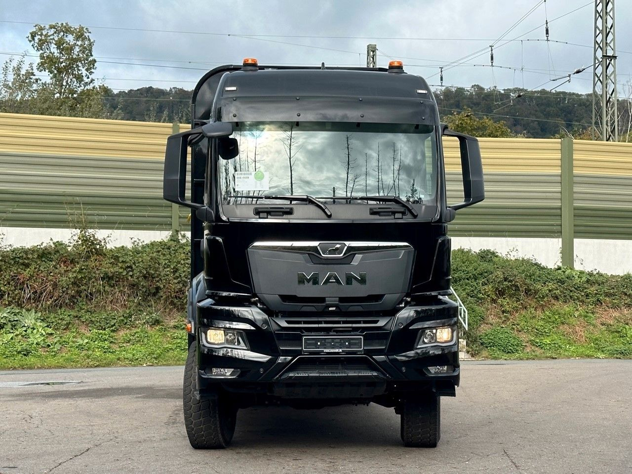 MAN TGS 33.520 6X6 Euro6e LogLift 165 Z - Log truck, Crane truck: picture 2 MAN TGS 33.520 6X6 Euro6e LogLift 165 Z - Log truck, Crane truck: picture 2