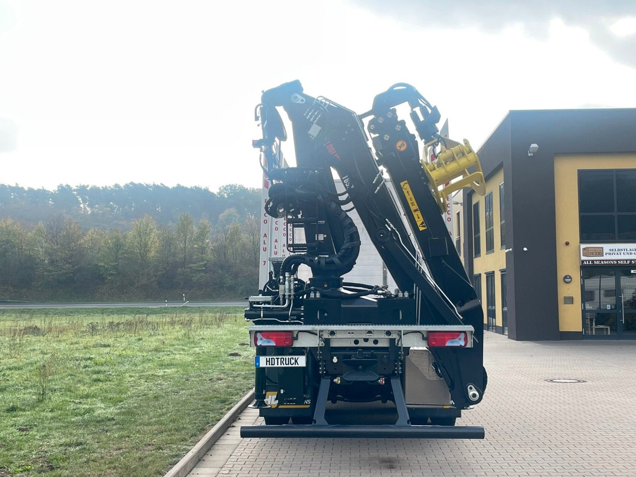 MAN TGS 33.520 6X6 Euro6e Loglift 165 Z Retarder - Log truck, Crane truck: picture 5 MAN TGS 33.520 6X6 Euro6e Loglift 165 Z Retarder - Log truck, Crane truck: picture 5