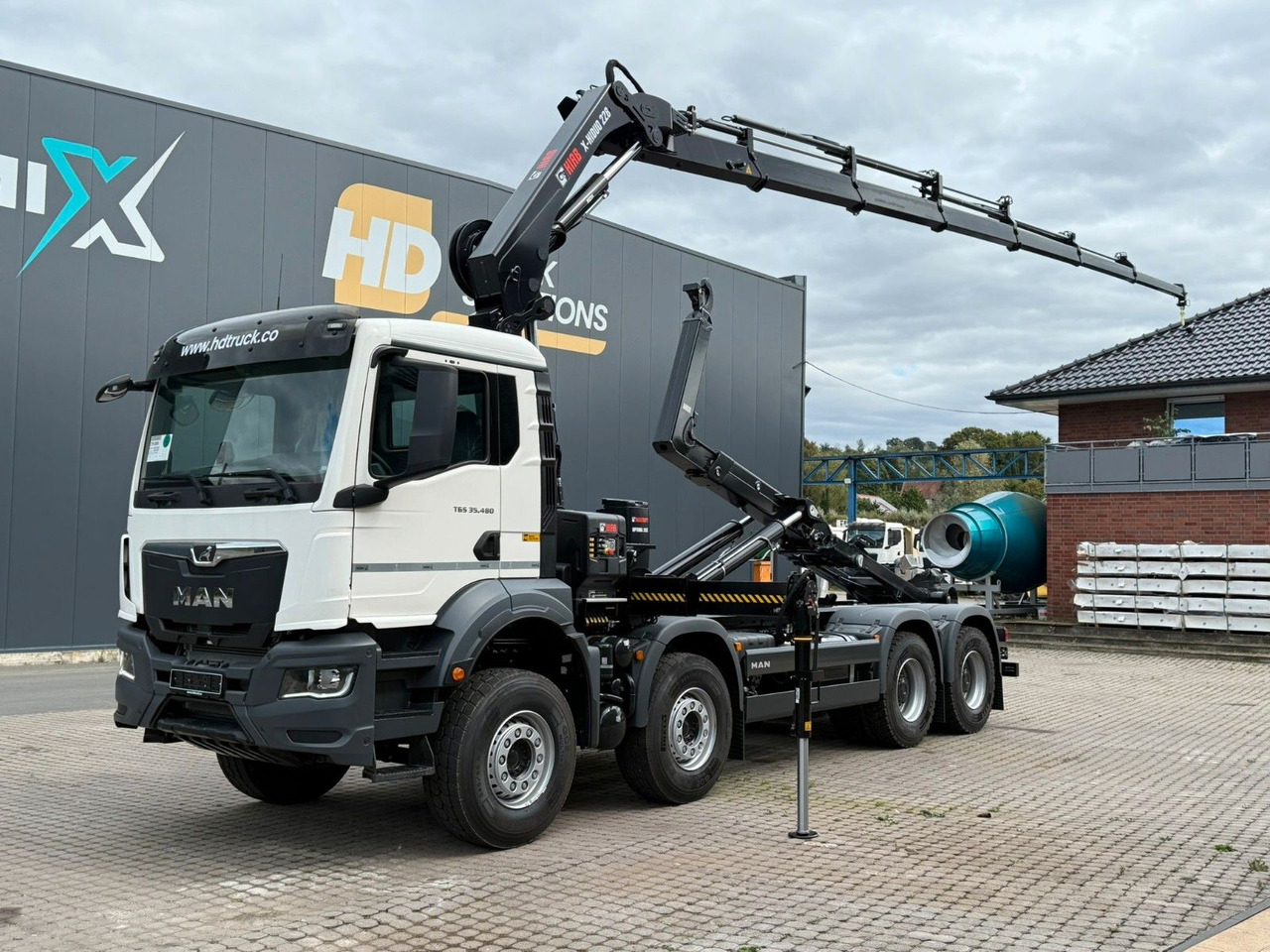 MAN TGS 35.480 8x4 Abrollkipper + Kran HIAB 228-6 - Hook lift truck, Crane truck: picture 2 MAN TGS 35.480 8x4 Abrollkipper + Kran HIAB 228-6 - Hook lift truck, Crane truck: picture 2