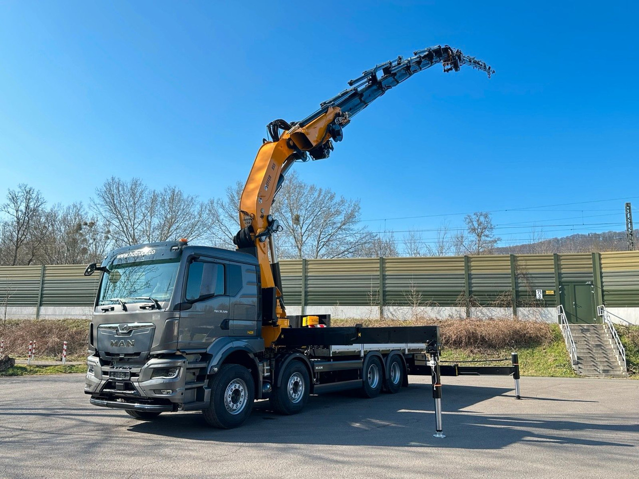 MAN TGS 35.520 8X4 TG 3 EFFER 955-8s +Jib 6sAUTOKRAN - Crane truck: picture 1 MAN TGS 35.520 8X4 TG 3 EFFER 955-8s +Jib 6sAUTOKRAN - Crane truck: picture 1