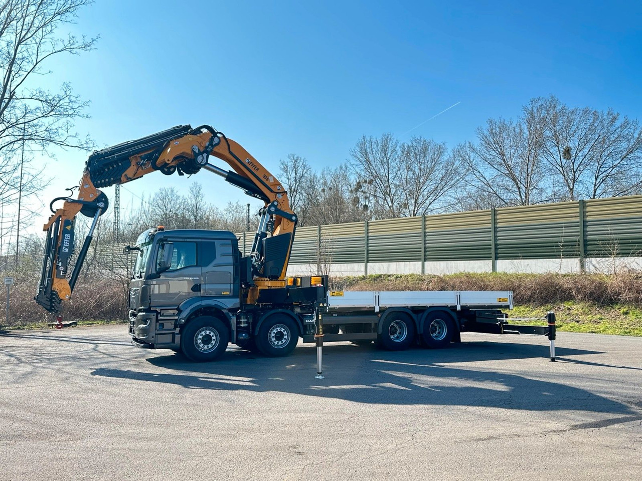 MAN TGS 35.520 8X4 TG 3 EFFER 955-8s +Jib 6sAUTOKRAN - Dropside/ Flatbed truck, Crane truck: picture 3 MAN TGS 35.520 8X4 TG 3 EFFER 955-8s +Jib 6sAUTOKRAN - Dropside/ Flatbed truck, Crane truck: picture 3