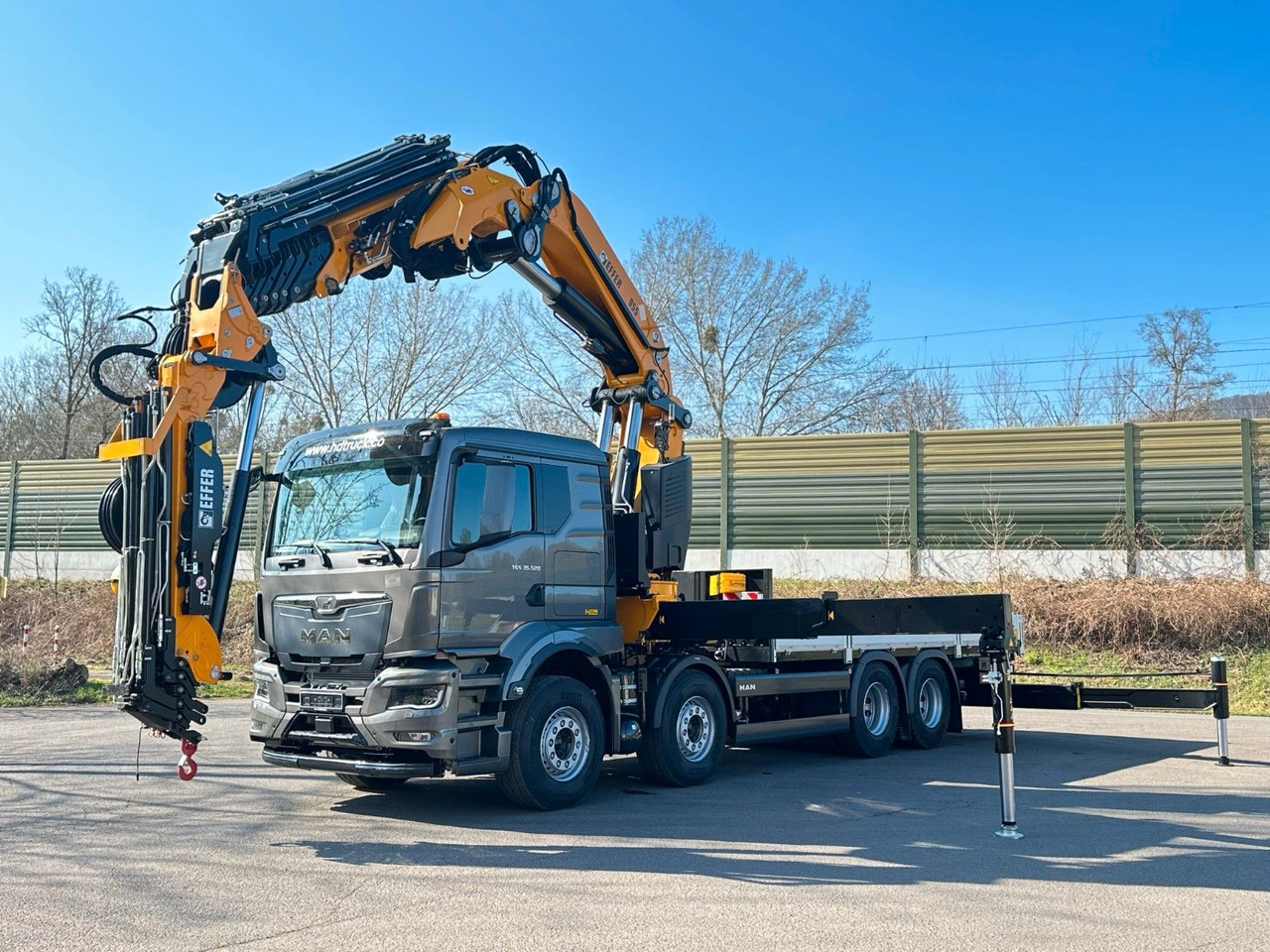 MAN TGS 35.520 8X4 TG 3 EFFER 955-8s +Jib 6sAUTOKRAN - Dropside/ Flatbed truck, Crane truck: picture 4 MAN TGS 35.520 8X4 TG 3 EFFER 955-8s +Jib 6sAUTOKRAN - Dropside/ Flatbed truck, Crane truck: picture 4