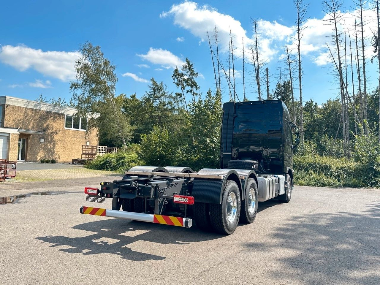Volvo FH 540 6x4 - Cab chassis truck: picture 5 Volvo FH 540 6x4 - Cab chassis truck: picture 5