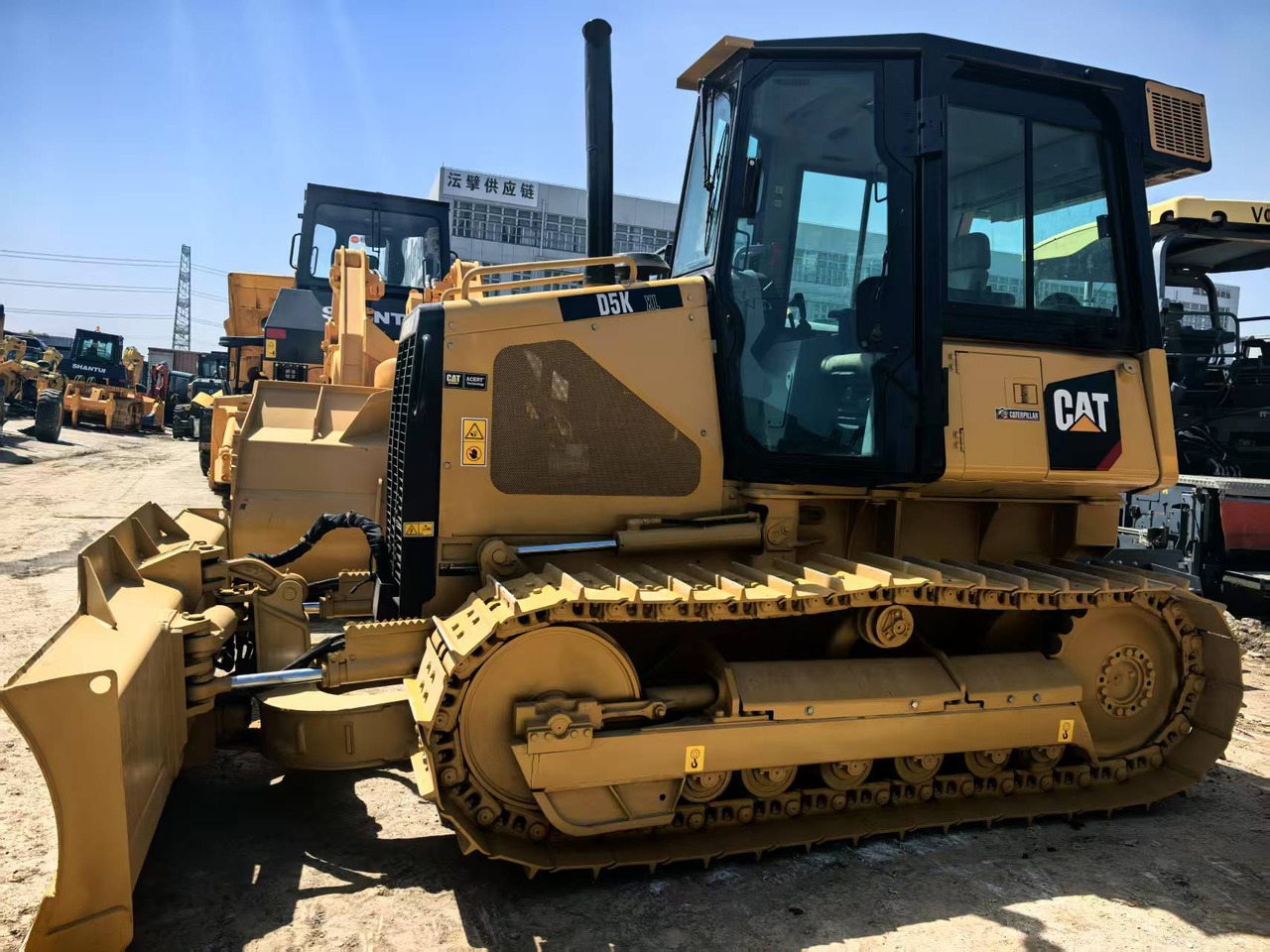CATERPILLAR D5K - Bulldozer: picture 1 CATERPILLAR D5K - Bulldozer: picture 1